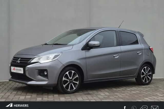 Mitsubishi Space Star (2022) thumbnail 1