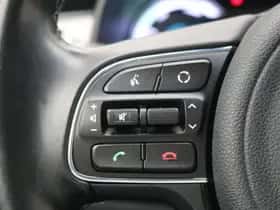 Kia Niro (2017) thumbnail 36