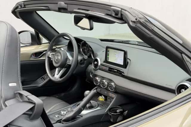 Mazda MX-5 (2023) thumbnail 53