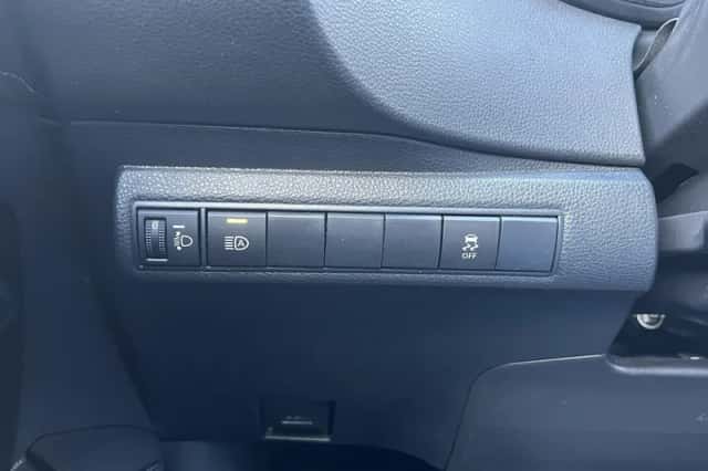 Toyota Corolla (2023) thumbnail 13