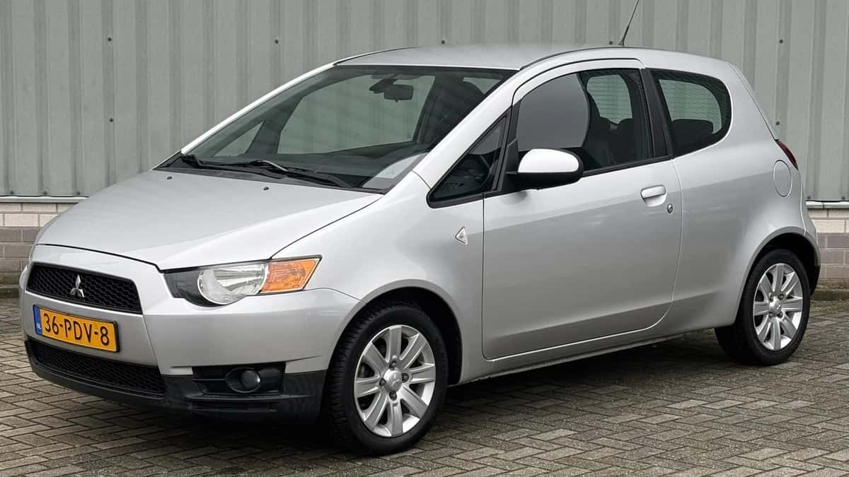 Mitsubishi Colt (2011) — foto 1