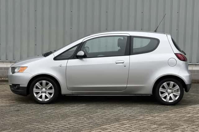 Mitsubishi Colt (2011) thumbnail 13