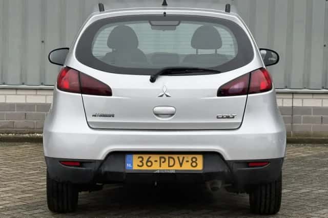 Mitsubishi Colt (2011) thumbnail 16