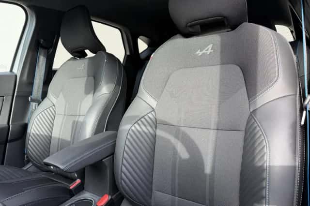 Renault Captur (2024) thumbnail 11
