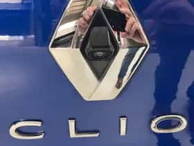 Renault Clio (2022) thumbnail 24