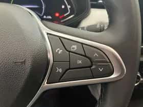 Renault Clio (2022) thumbnail 35