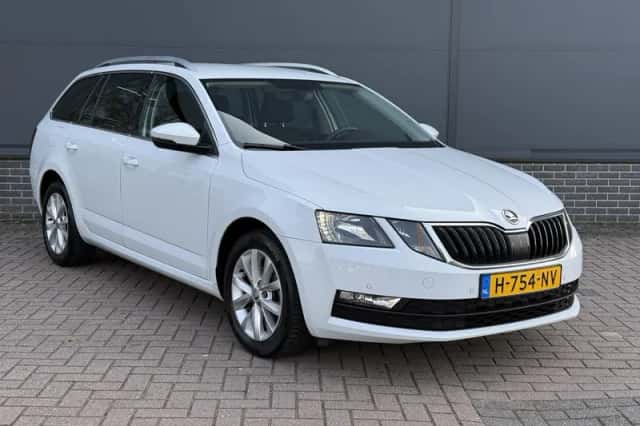 Škoda Octavia (2019) thumbnail 18