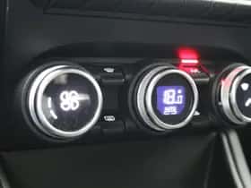 Renault Captur (2020) thumbnail 40