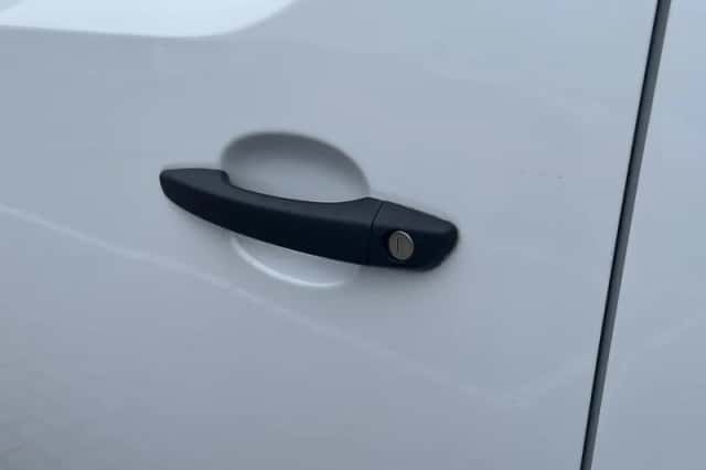 Peugeot E-Expert (2023) thumbnail 25