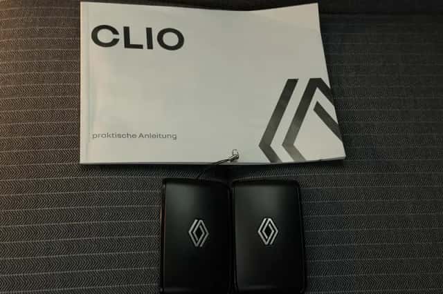 Renault Clio (2025) thumbnail 4