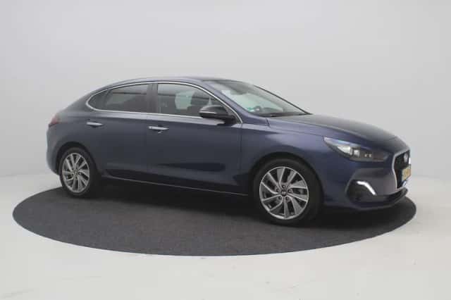 Hyundai i30 (2019) thumbnail 12