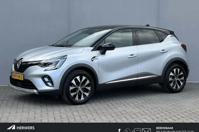Renault Captur (2023) thumbnail 1