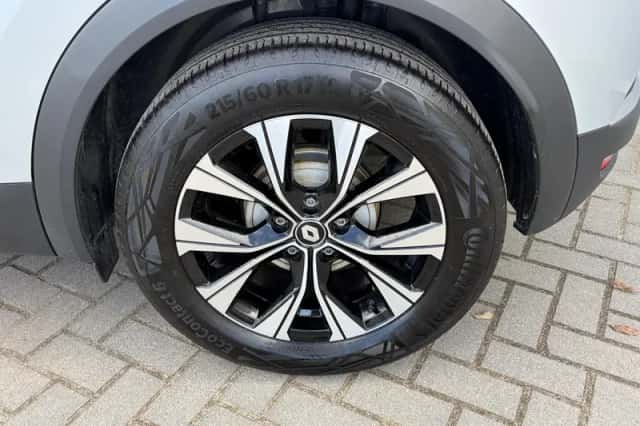 Renault Captur (2023) thumbnail 15