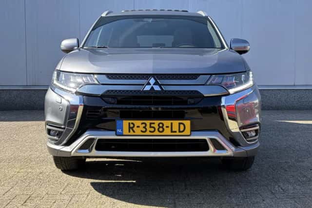 Mitsubishi Outlander (2019) thumbnail 27