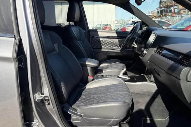 Mitsubishi Outlander (2019) thumbnail 51