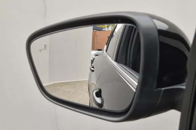 Ford Kuga (2023) thumbnail 38