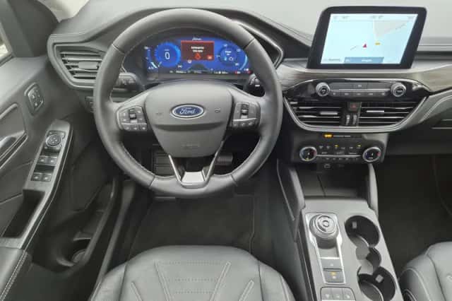 Ford Kuga (2023) thumbnail 45