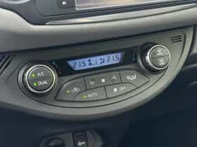 Toyota Yaris (2017) thumbnail 17