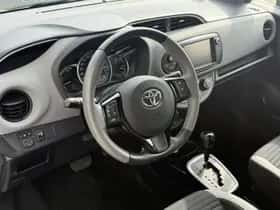 Toyota Yaris (2017) thumbnail 24