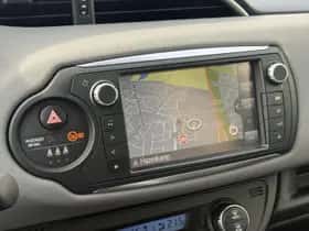 Toyota Yaris (2017) thumbnail 7