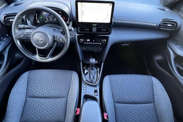 Toyota Yaris Cross (2025) thumbnail 2