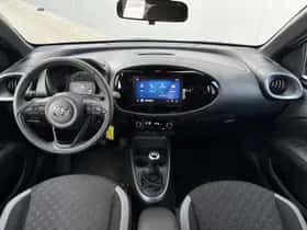 Toyota Aygo X (2025) thumbnail 2