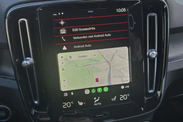 Volvo XC40 (2022) thumbnail 6