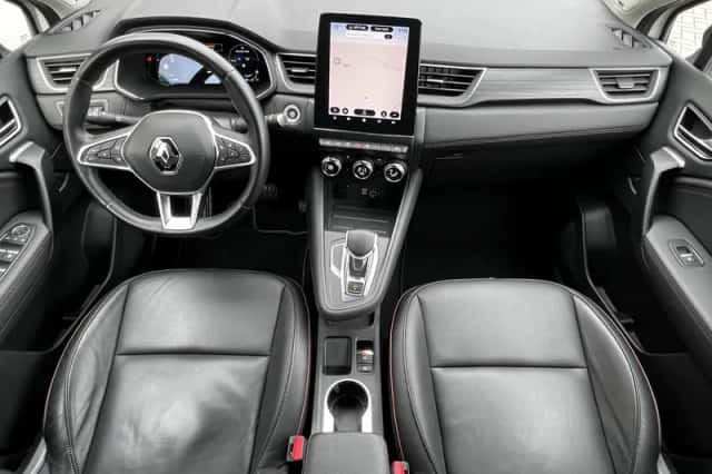 Renault Captur (2021) thumbnail 2