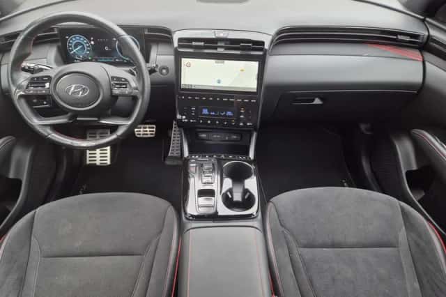 Hyundai Tucson (2022) thumbnail 2
