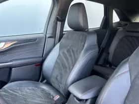 Ford Kuga (2023) thumbnail 31
