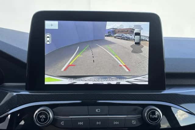 Ford Kuga (2023) thumbnail 38