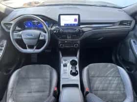 Ford Kuga (2023) thumbnail 5