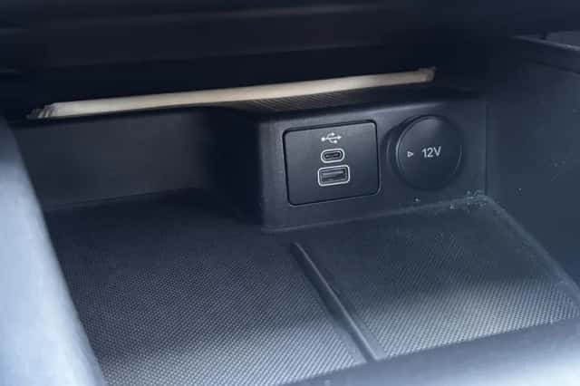 Ford Kuga (2023) thumbnail 44