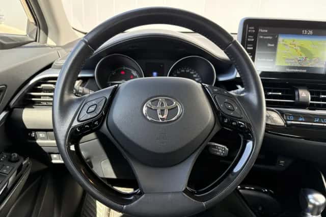Toyota C-HR (2021) thumbnail 11