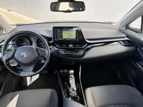 Toyota C-HR (2021) thumbnail 5