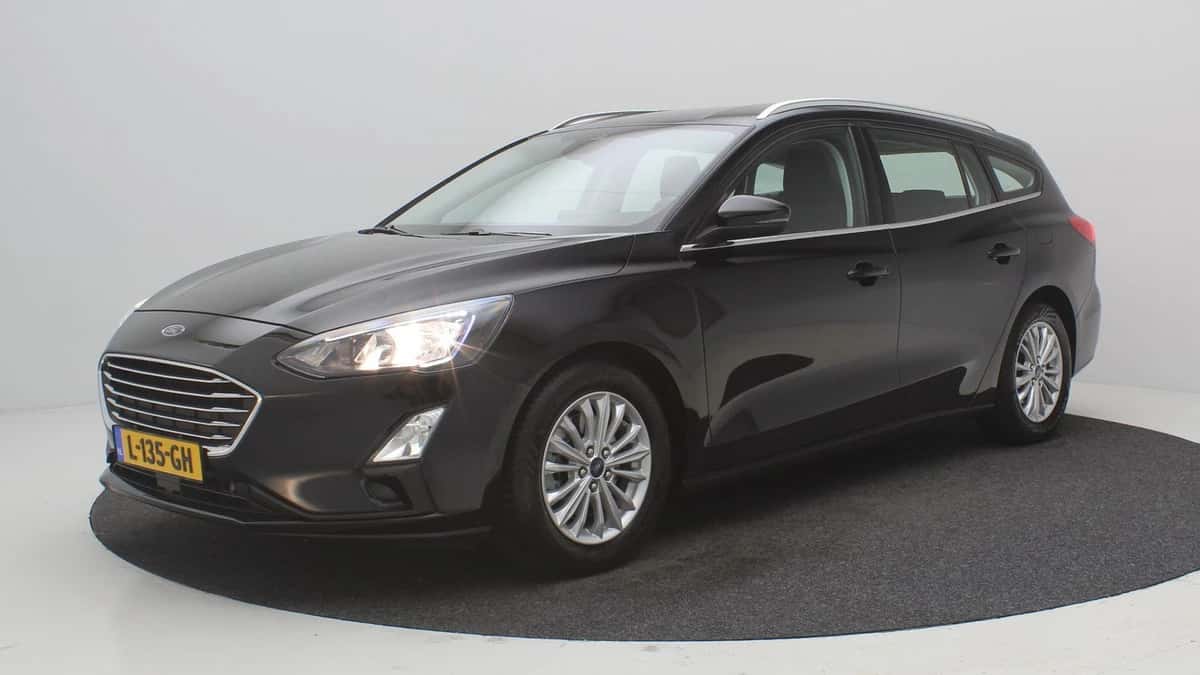 Ford Focus (2019) — foto 1