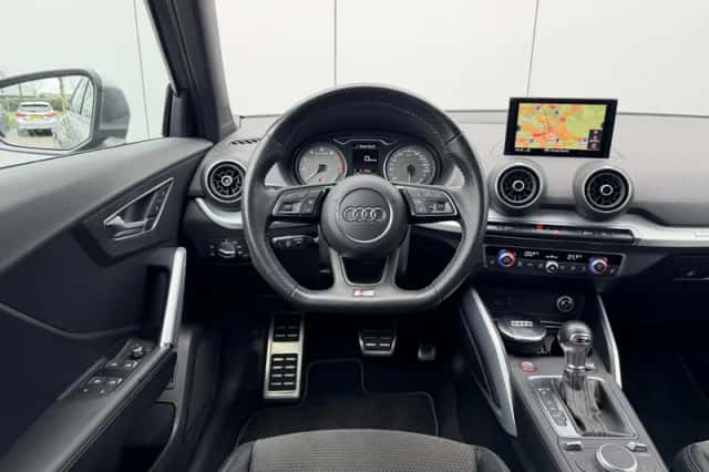 Audi SQ2 (2019) thumbnail 16