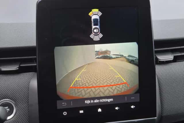 Renault Clio (2024) thumbnail 4