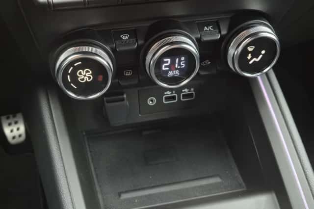 Renault Clio (2024) thumbnail 38