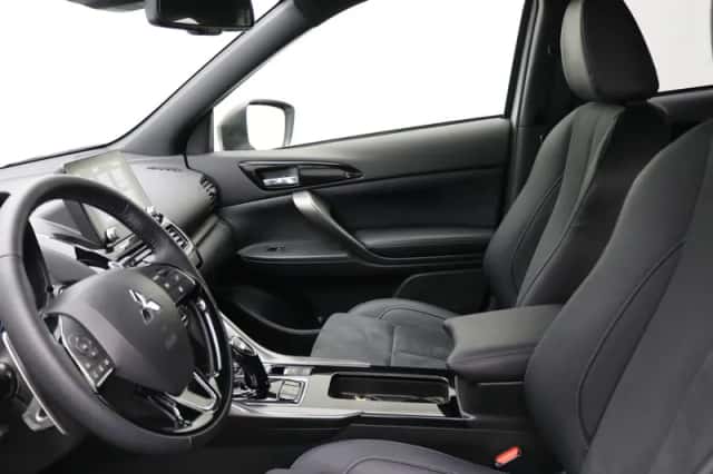 Mitsubishi Eclipse Cross (2024) thumbnail 4