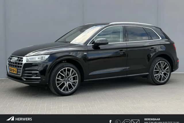 Audi Q5 (2021) thumbnail 1