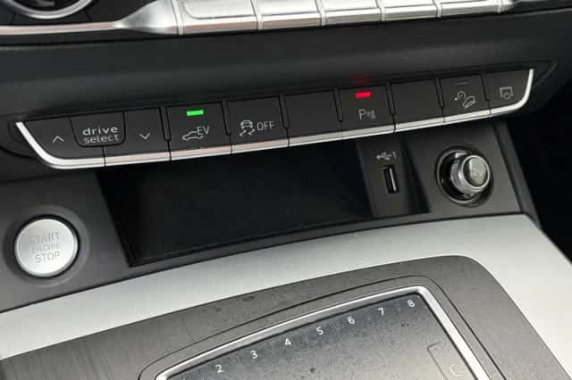 Audi Q5 (2021) thumbnail 33