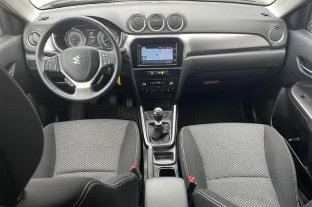 Suzuki Vitara (2020) thumbnail 2
