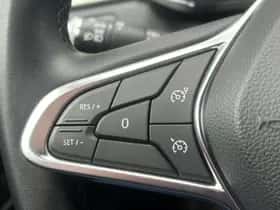 Renault Captur (2021) thumbnail 17