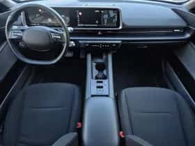 Hyundai Ioniq 6 (2023) thumbnail 5