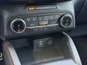 Ford Kuga (2024) thumbnail 31
