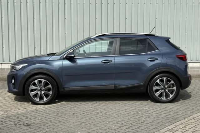 Kia Stonic (2018) thumbnail 10