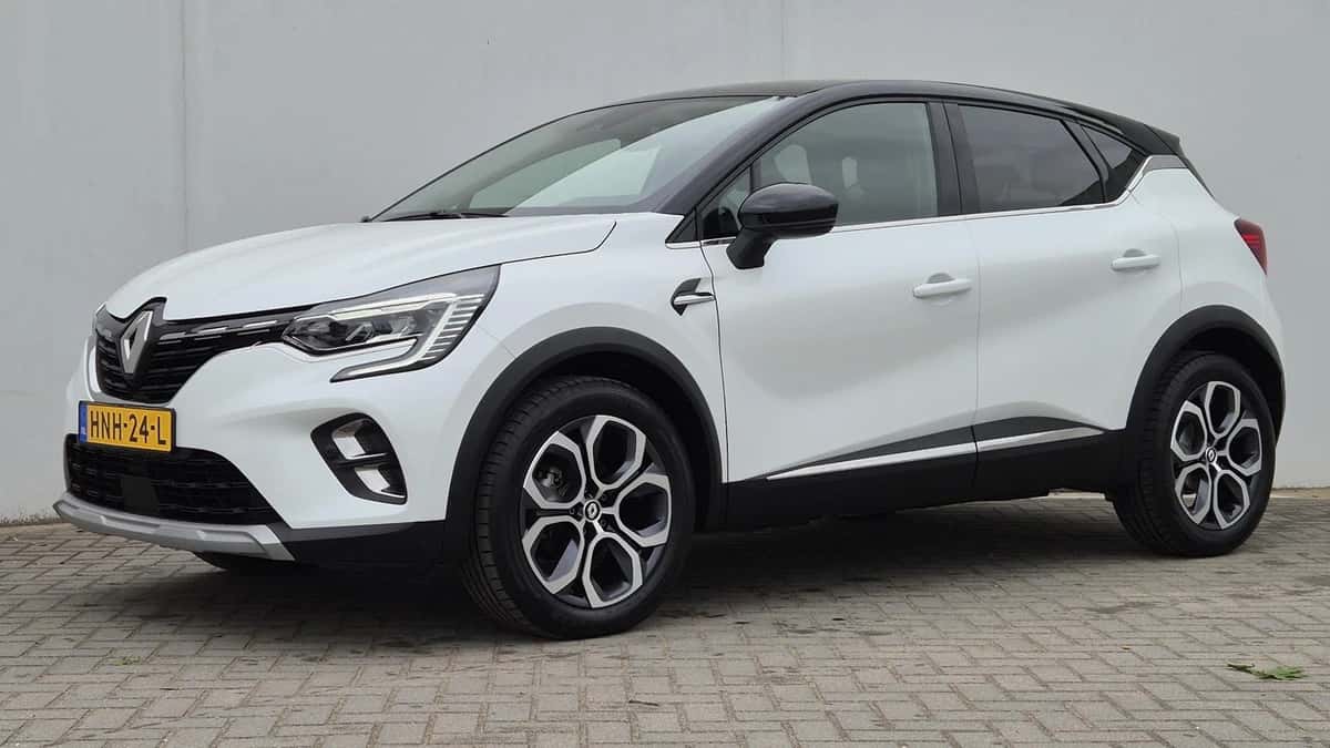 Renault Captur (2024) — foto 1