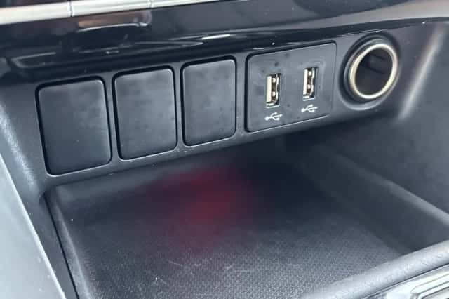 Mitsubishi Eclipse Cross (2022) thumbnail 34