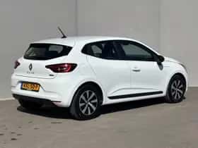 Renault Clio (2022) thumbnail 6